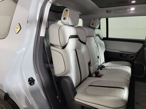 Used 2024 Rivian R1S Adventure AWD/4WD image 23