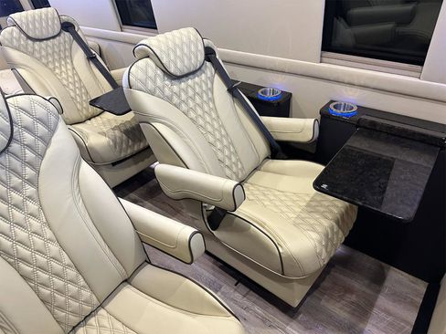 Used 2020 Mercedes-Benz Sprinter 3500 image 40