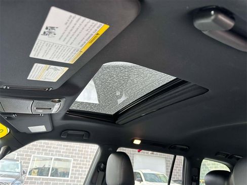 Certified 2023 Nissan Armada SL w/ Midnight Edition Package image 22