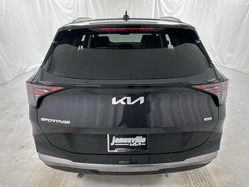 Used 2026 Kia Sportage EX image 4