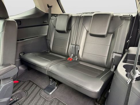 Used 2023 Volkswagen Atlas SE w/ Panoramic Sunroof Package image 34