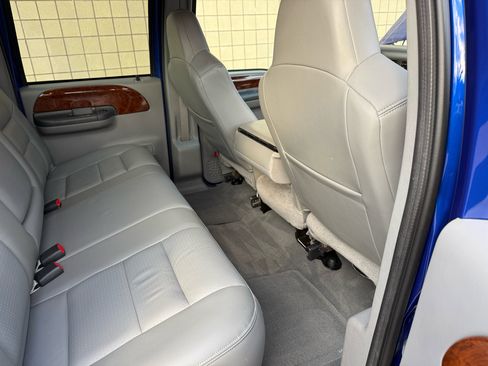 Used 2003 Ford F250 Lariat image 64