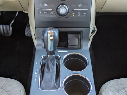 Used 2019 Ford Flex SEL image 17