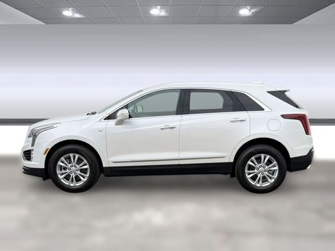New 2026 Cadillac XT5 Luxury w/ LPO, Floor Liner Package AWD/4WD image 2