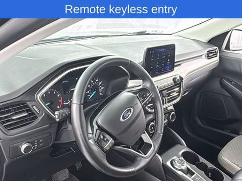 Used 2022 Ford Escape SE w/ Cold Weather Package image 34