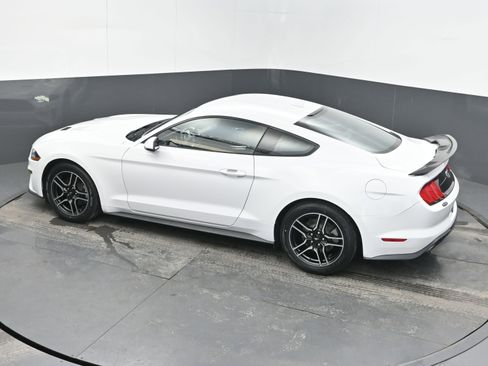 Used 2020 Ford Mustang Premium image 31