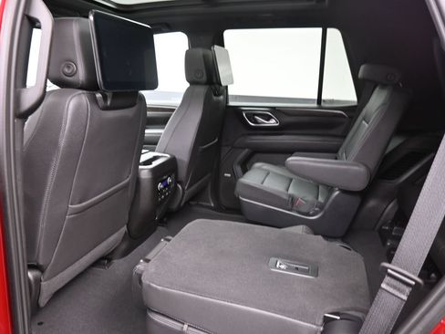 Used 2023 Chevrolet Tahoe Z71 w/ Z71 Off-Road Package AWD/4WD image 17