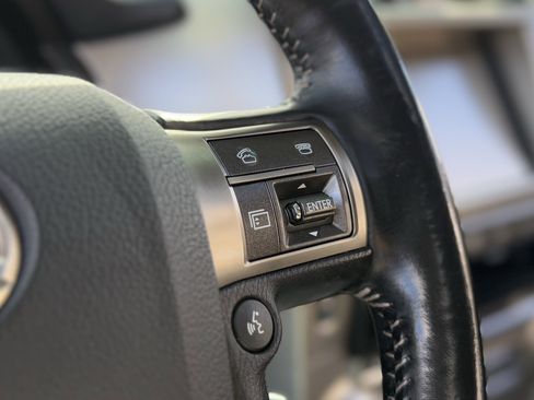 Used 2017 Lexus GX 460 image 18