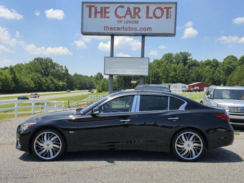 Used 2018 INFINITI Q50 Luxe w/ Essential Package (3.0T Luxe) AWD/4WD image 2