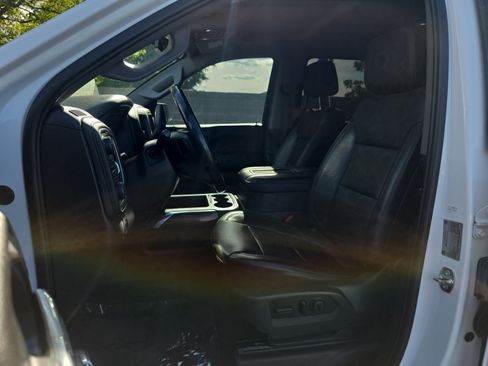 Used 2019 Chevrolet Silverado 1500 LT Trail Boss AWD/4WD image 11