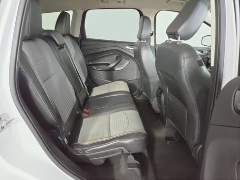 Used 2018 Ford Escape SE w/ SE Sport Appearance Package FWD image 28