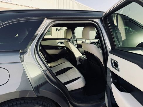 Used 2018 Land Rover Range Rover Velar R-Dynamic SE image 14