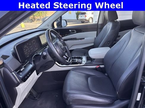 Used 2022 Kia Carnival SX Prestige image 14