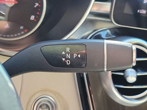 Used 2020 Mercedes-Benz GLC 300 4MATIC image 38