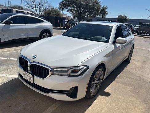Used 2021 BMW 530i image 2