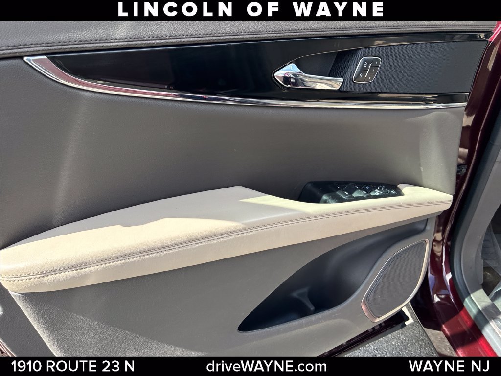 Certified 2023 Lincoln Nautilus AWD w/ Premium Package image 13
