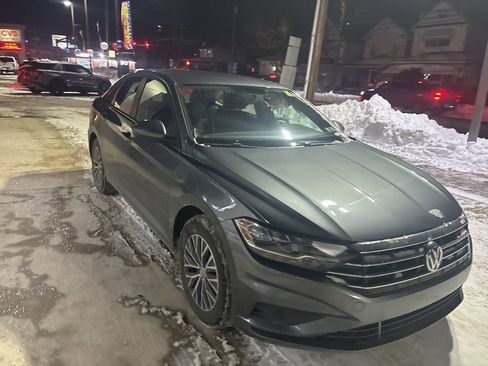 Used 2021 Volkswagen Jetta S image 4