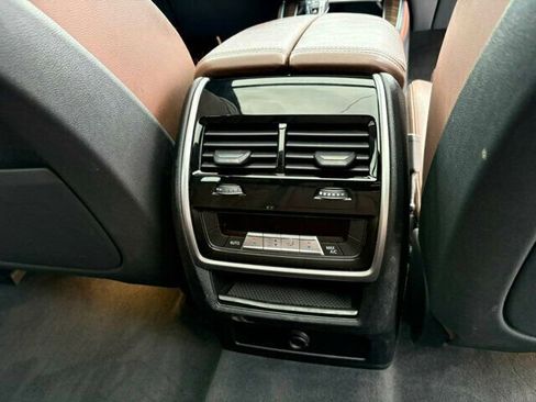 Used 2020 BMW X5 xDrive40i w/ M Sport Package image 25