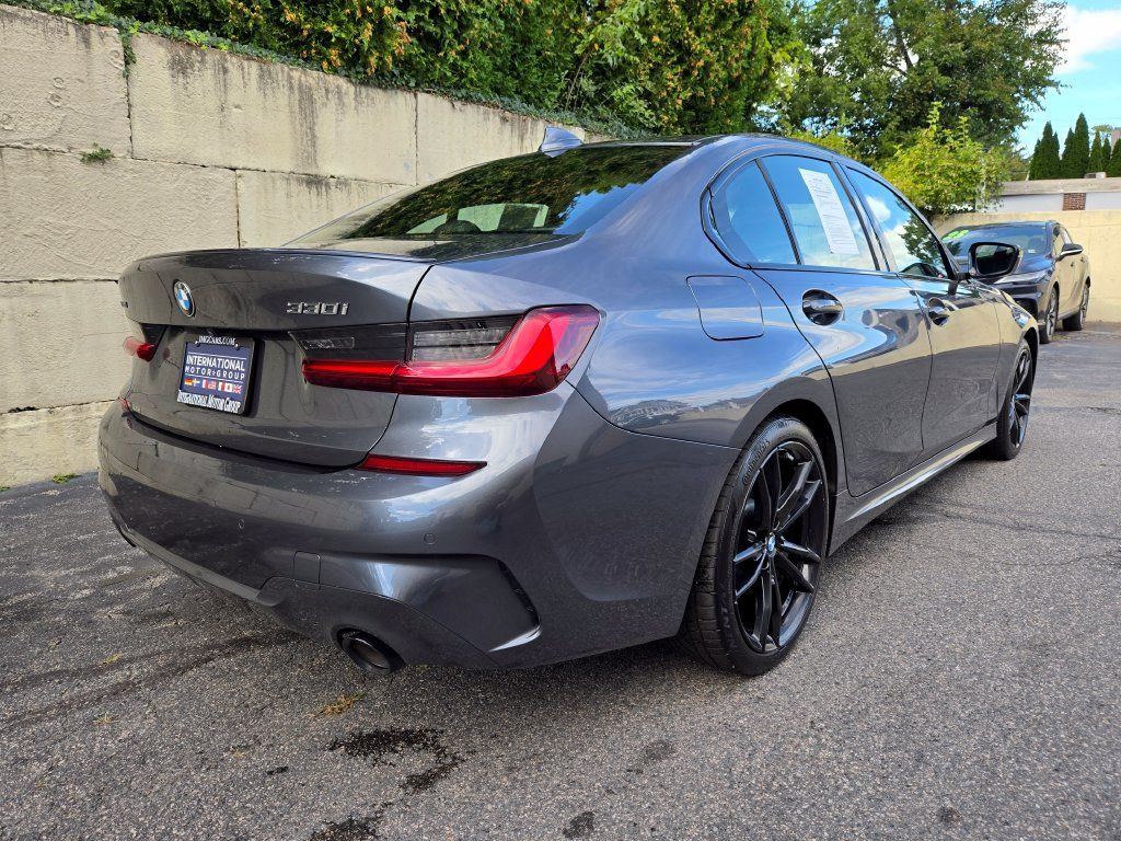Used 2022 BMW 330i xDrive Sedan w/ M Sport Package AWD/4WD image 20