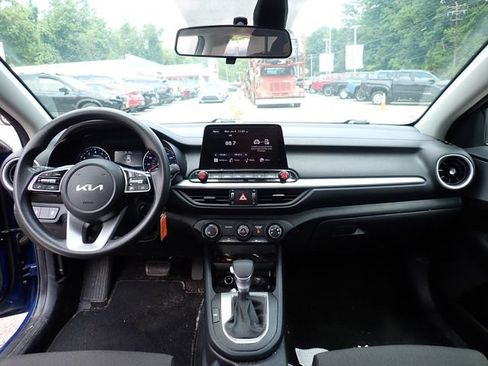 Used 2024 Kia Forte LXS w/ LXS Technology Package FWD image 12