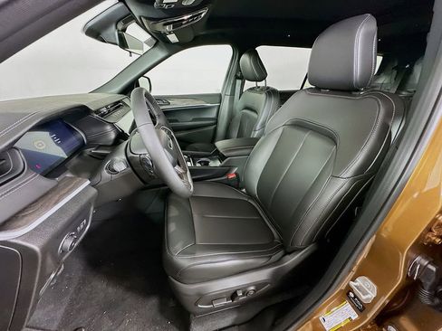 New 2026 Jeep Grand Cherokee L Limited w/ Limited Altitude Package AWD/4WD image 29