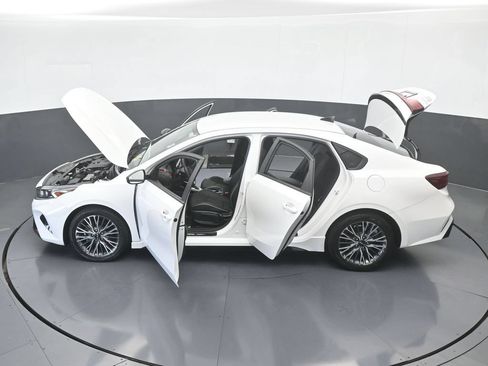 Used 2024 Kia Forte GT-Line FWD image 64