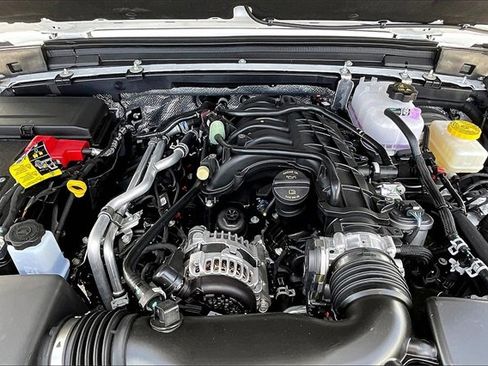 New 2025 Jeep Wrangler Unlimited Rubicon image 11