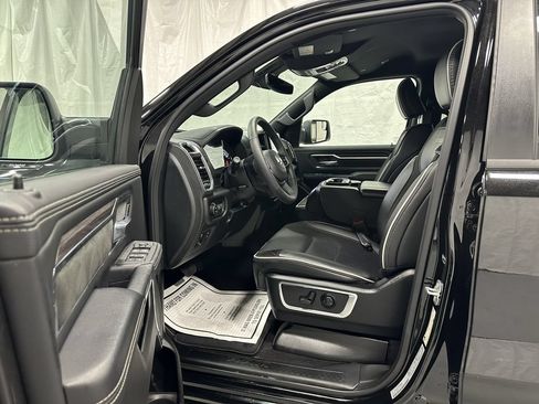 Used 2025 RAM 1500 Laramie AWD/4WD image 10