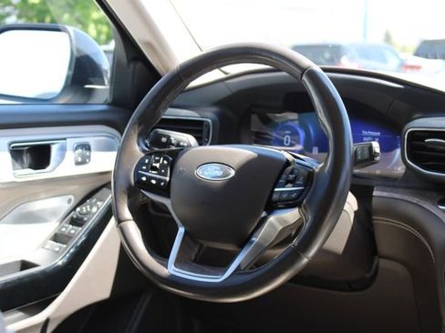 Used 2021 Ford Explorer Platinum w/ Equipment Group 601A AWD/4WD image 20