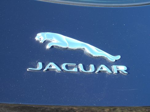 Used 2015 Jaguar F-TYPE S image 23