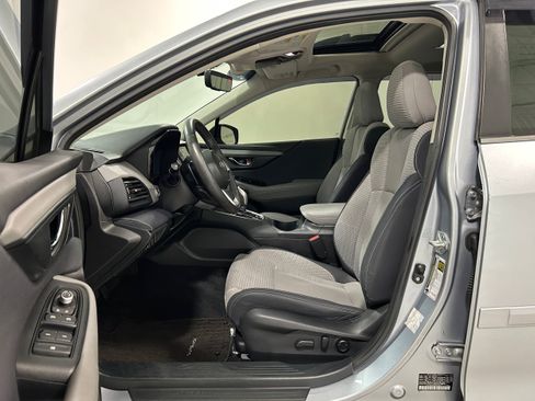Used 2021 Subaru Outback Premium AWD/4WD image 4