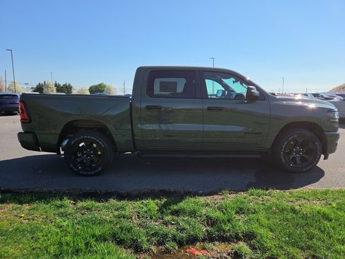 New 2026 RAM 1500 Express AWD/4WD image 18