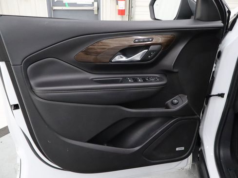 Used 2019 GMC Terrain Denali w/ Advanced Safety Package image 13