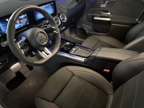 New 2025 Mercedes-Benz GLA 35 AMG 4MATIC image 9