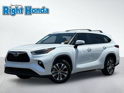 Used 2023 Toyota Highlander XLE