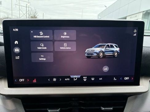 Certified 2025 Ford Explorer Active image 24