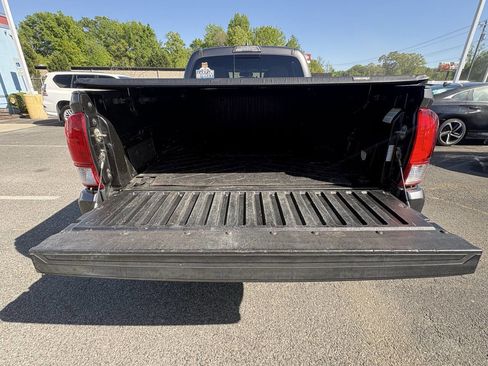 Used 2017 Toyota Tacoma TRD Sport w/ Tow Package image 6