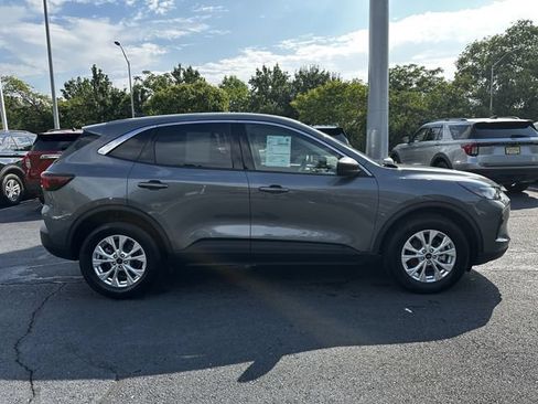 Certified 2023 Ford Escape Active AWD/4WD image 4