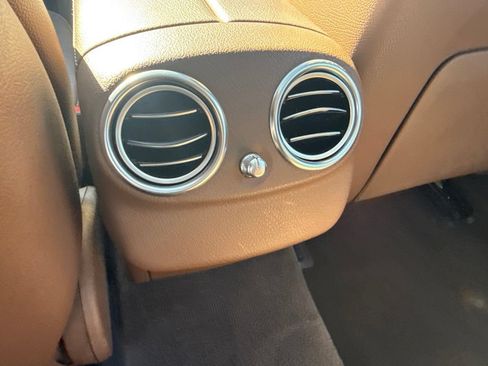 Used 2017 Mercedes-Benz E 300 4MATIC image 38