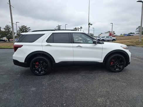 Used 2024 Ford Explorer ST w/ Equipment Group 401A image 4