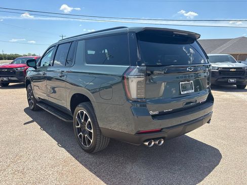 New 2026 Chevrolet Suburban RST w/ Comfort Package AWD/4WD image 3