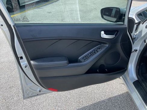 Used 2018 Kia Forte LX w/ LX Popular Package FWD image 16