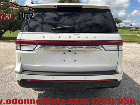 Used 2024 Lincoln Navigator L Reserve AWD/4WD image 9