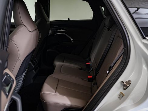 New 2025 Audi Q5 Premium Plus image 33