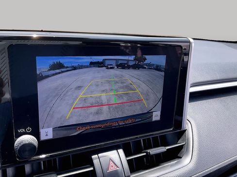 Used 2025 Toyota RAV4 XLE FWD image 24