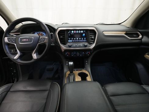 Used 2018 GMC Acadia Denali w/ Technology Package AWD/4WD image 5