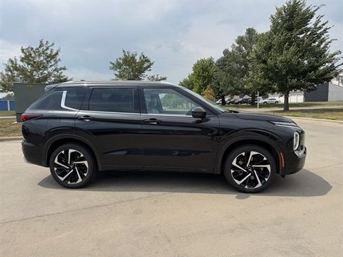 Used 2022 Mitsubishi Outlander SEL AWD/4WD image 4