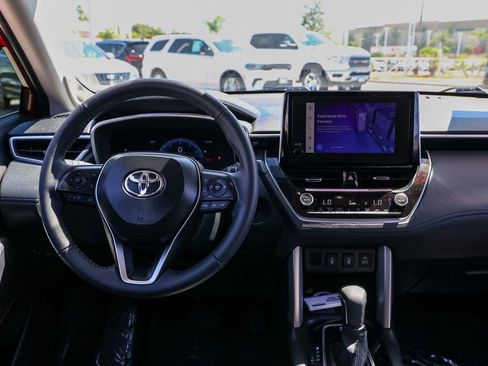 Used 2024 Toyota Corolla Cross XLE w/ Convenience Package FWD image 22