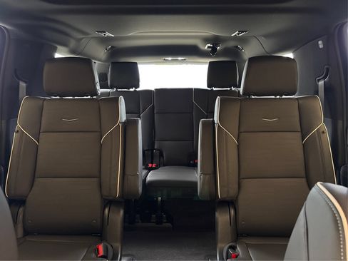 New 2026 Cadillac Escalade ESV Sport AWD/4WD image 17