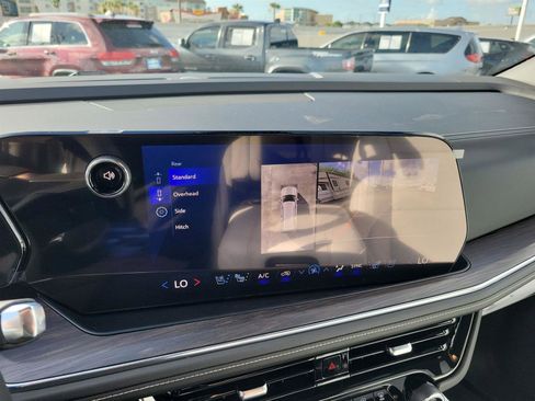 New 2025 Chevrolet Suburban Premier image 14